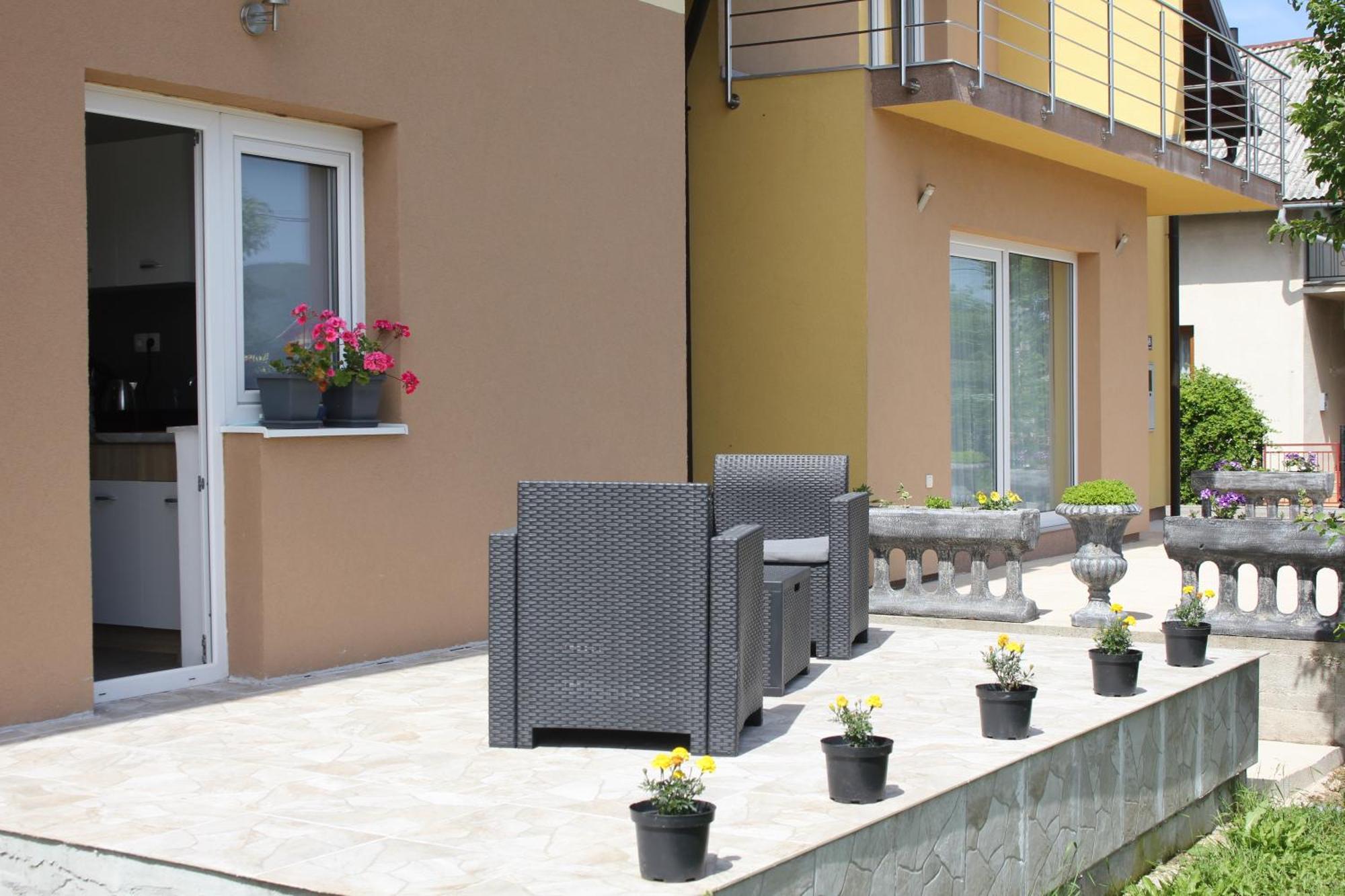 Studio Apartments Adian Korenica Rum bild
